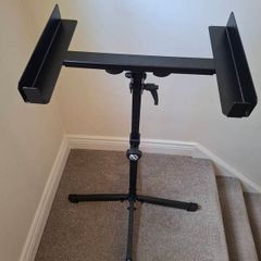 K&M mixing desk stand