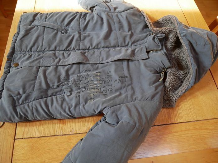 Boys jacket. Age 8 yrs/130cm. Grey