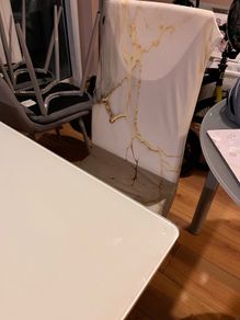 Extendable table and 5chairs free to take away