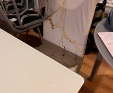 Extendable table and 5chairs free to take away