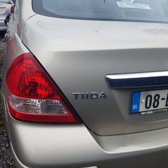 Nissan tiida 08 1.6