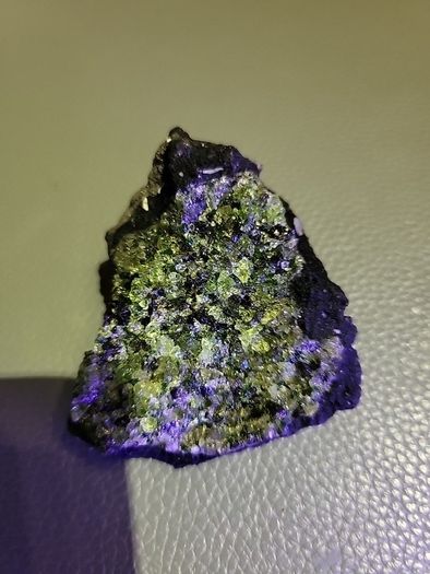 Olivine specimens