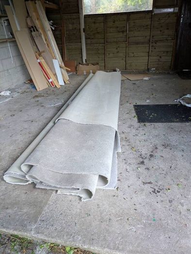 Grey carpet And underlay