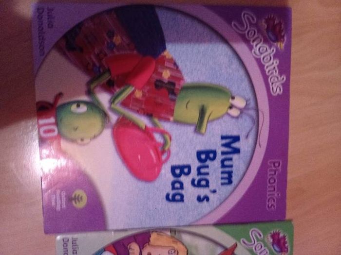 Songbirds, 3 reading books
