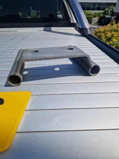 tow bar bike rack bolts to towbar