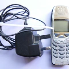 Nokia 6310 Mobile Phone (works well)