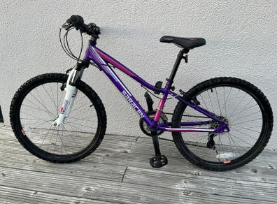 Girl's 24 inch hardtail mountain bike