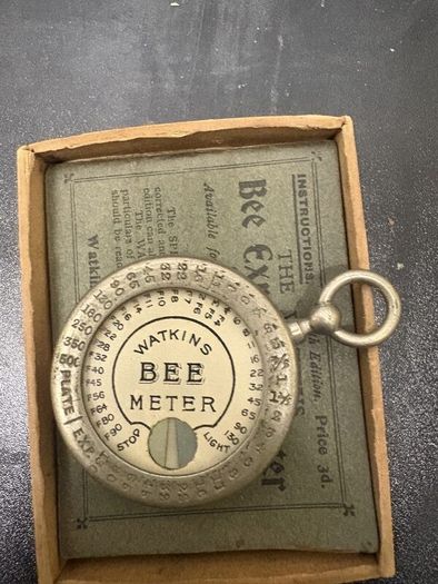 Antique Watkins Bee Photographic Exposure Meter