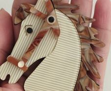 Vintage horse head brooch.