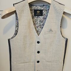Three - piece suit 8 y