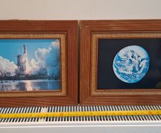 Vintage pictures frames Space