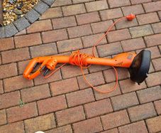 Black decker grass trimmer