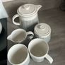 teapot milk jug sugar bowl 2 cups Image 2