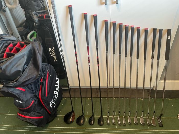 TaylorMade Stealth Golf Set