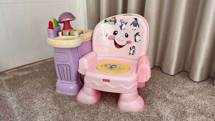 Fisher-Price Infant/Toddler Laugh & Learn Chair