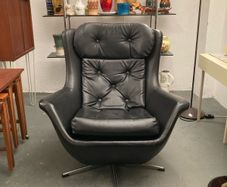 1960s Parker Knoll Egg Chair - Warehouse and Showroom Open  Saturday 10th October 12 til 4pm  Eircode R95T227