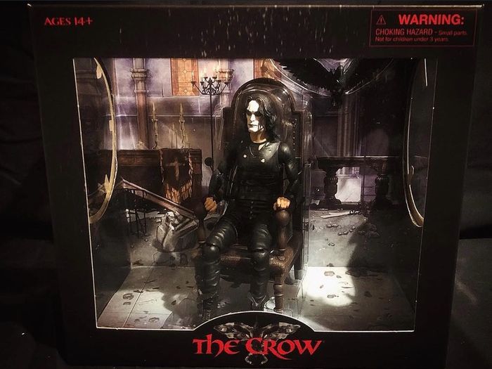 The Crow Diamond Select in Chair 2021