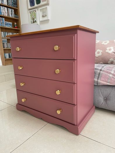 Pink Chest of drawers