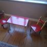 Kids Table and Chairs Image 2