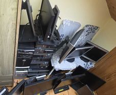Job Lot: Dell job lot for parts or fix For Parts or Repair / Repairer's Lot