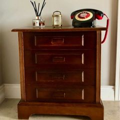 chest of drawers