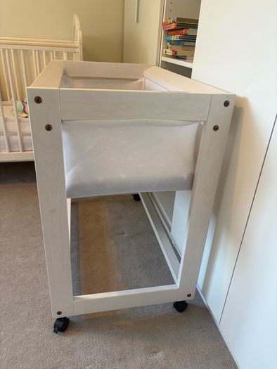 Baby crib