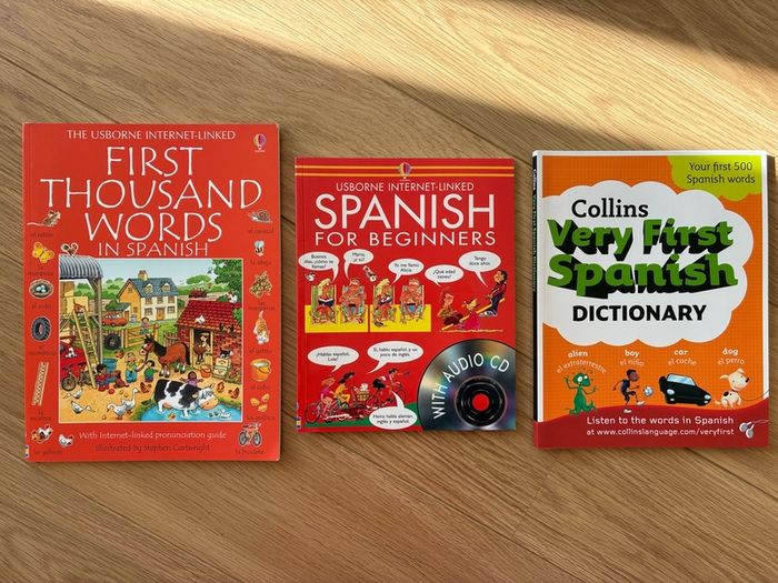 First words in Spanish books for children