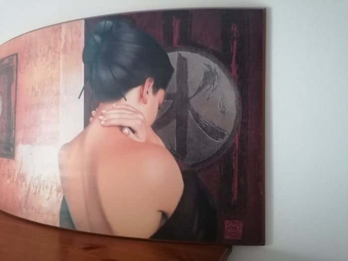 Curved Wall Picture
