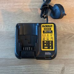 dewalt battery charger
