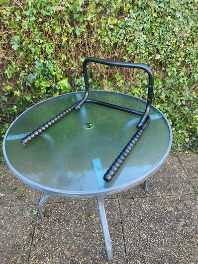Wall mounted bike rack