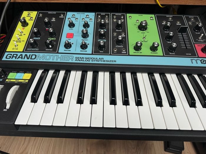 Moog Grandmother