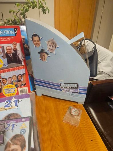 Only Fools And Horses Dvd And Magazines X 29 Complete With Advertising  Cards And Boards. See Photos For Same