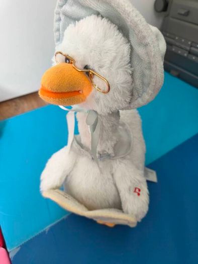9 baby toys bundle in very condition