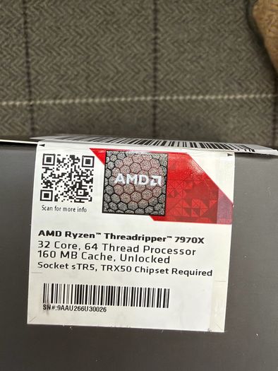 AMD Ryzen Threadripper 7970X (32-core / 64-thread, Socket sTR5)