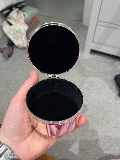 Brand New Vera Wang jewellery box