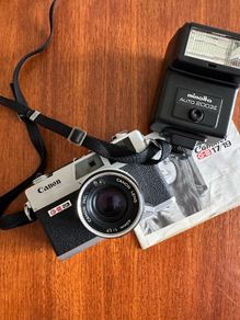 Canon Canonet G-III QL17 35mm Rangefinder Bundle + Flash, Manual