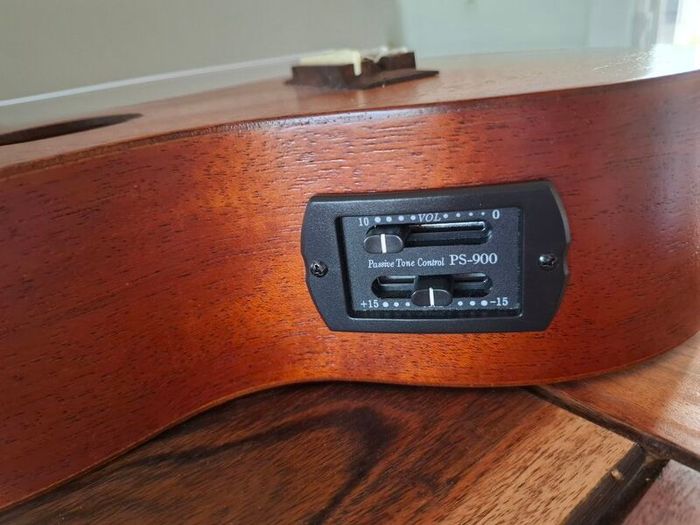Kala Makala MK-CE Concert Electro-Acoustic Ukulele