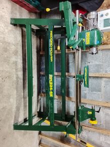 Record wood lathe like new ( 240v)