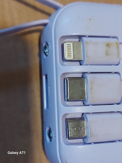 Compact Powerbank, 3 charging sources (USB, USB b, and USB c) and 4 cabled connection outputs (USB, USB b, USB c, and Apple) Plus Torch