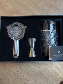 Cocktail mixer set