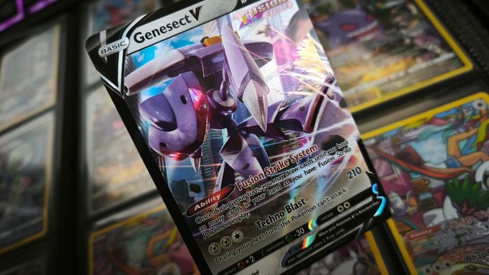Genesect V ! Ultra Rare ! from Fusion Strike Set ! 2021 ! Pokemon Card !