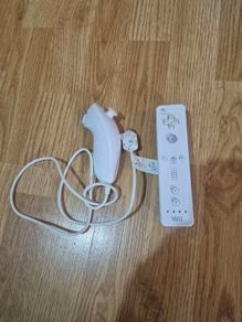 Wii Controller + Nunchuck