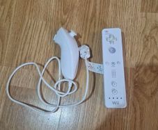 Wii Controller + Nunchuck