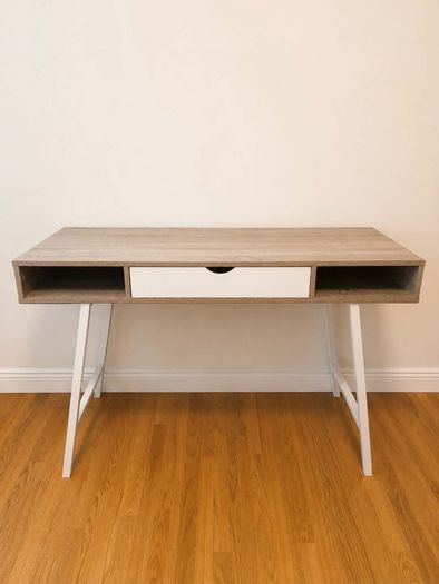 Abbetved JYSK Desk