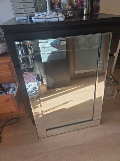 mirror