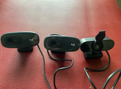 webcam x 3 with USB connection