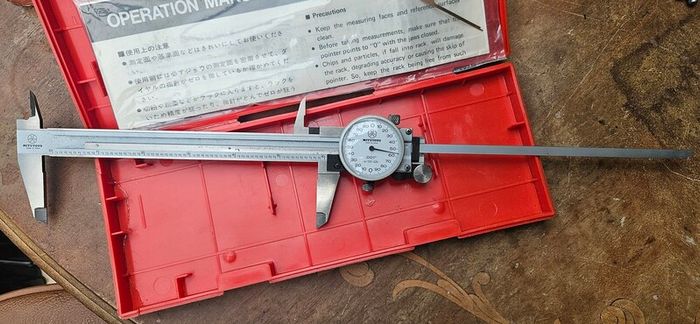 Mitutoyo 6" dial caliper