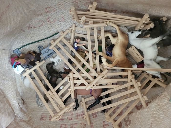 Schleich barn, vet set, trap set