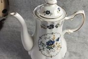 Vintage Royal Tara Coffee Pot (26250)
