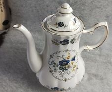 Vintage Royal Tara Coffee Pot (26250)